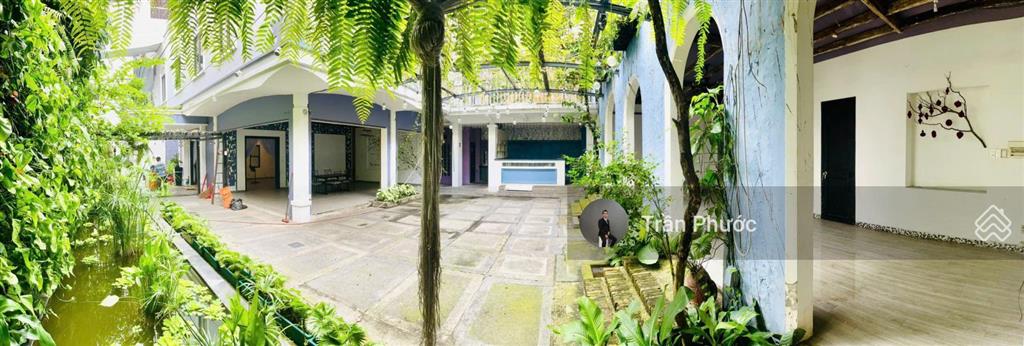 Cho thuê biệt thự sân vườn 28 trần cao vân p.12 q. pn dt 28x18m 1 trệt 1 lầu sân vườn sàn trống