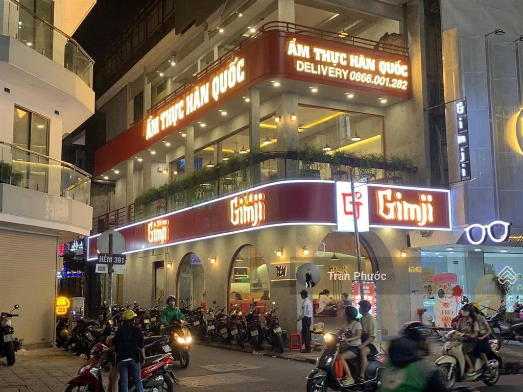 Cho thuê nhà góc 2mt 393 sư vạn hạnh, quận 10. dt 4.1x18m, 1 trệt 2 lầu trống suốt. giá 82 triệu