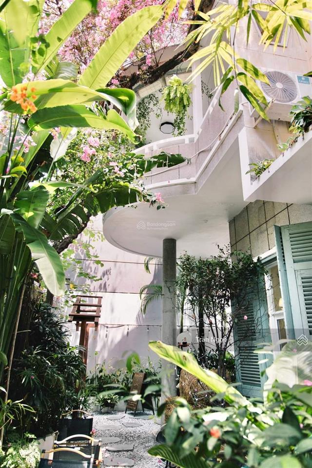 Cho thuê biệt thự sân vườn 221 lê văn sỹ, p. 13, quận 3