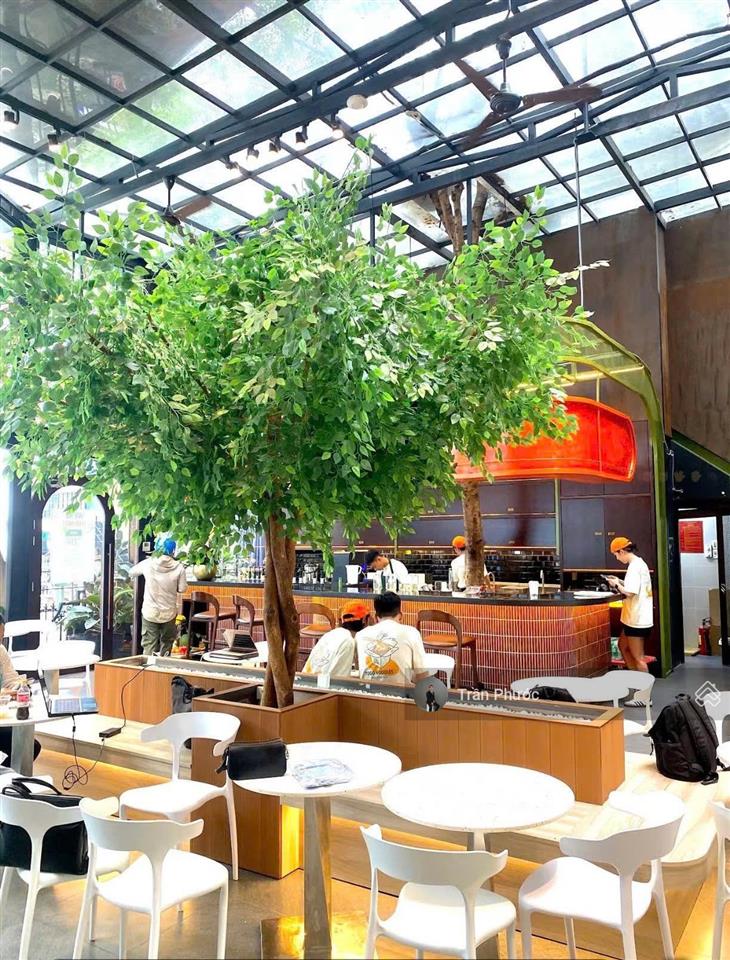 Cho thuê nhà số 195 điện biên phủ p.15 quận bình thạnh ngan 12x20m 1 trệt 1 lầu , sân rộng
