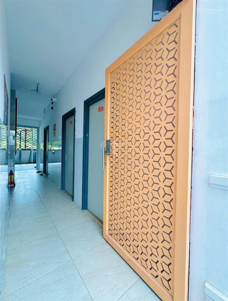 Cần bán tòa nhà căn hộ dịch vụ 5tầng 37phong mt nhựa cách lê trọng tấn 300m quận bình tân