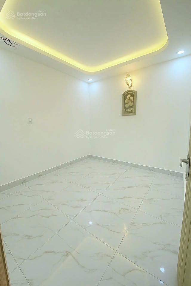 Bán nhà 1 trệt 1 lửng ngay tân tạo, quận bình tân 3x10m. giá 1tỷ750 thương lượng