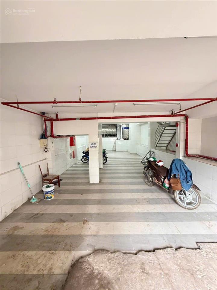 Cho thuê nhà 1 trệt 4 lầu mặt tiền đường nguyễn việt hồng, trung tâm cần thơ