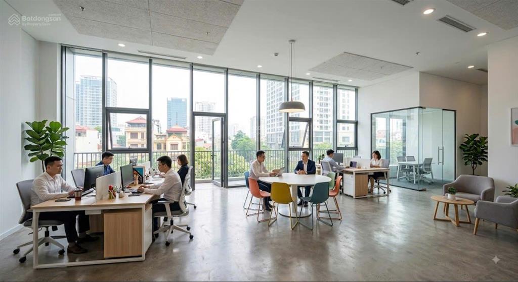 Cho thuê nhà 5 tầng mặt tiền đường 30 tháng 4, gần đại lộ hòa bình, giá thuê 65 triệu/tháng