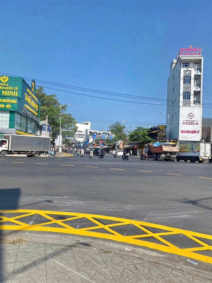 Cho thuê nhà mặt tiền đường 3/2 góc ngã tư 3/2 và trần hoàng na, vị trí đẹp giá thuê 50 triệu/tháng