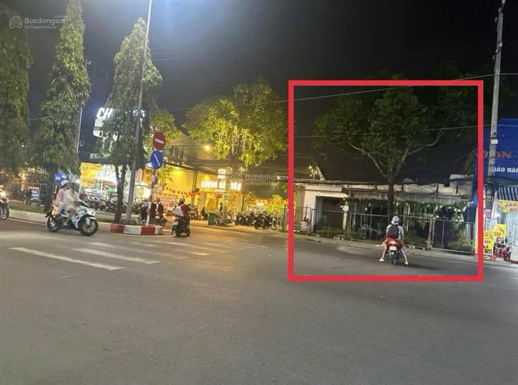 Cho thuê mặt bằng mặt tiền đường nguyễn văn cừ mặt tiền ngang 10m gần trường đại học y dược cần thơ