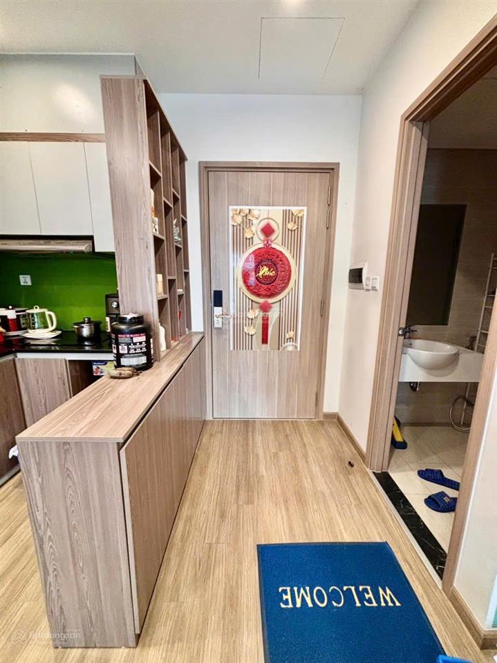 Hiếm có 1 căn hộ 1pn+1 43m  3 tỷ, tầng đẹp the sakura vinhomes smart city