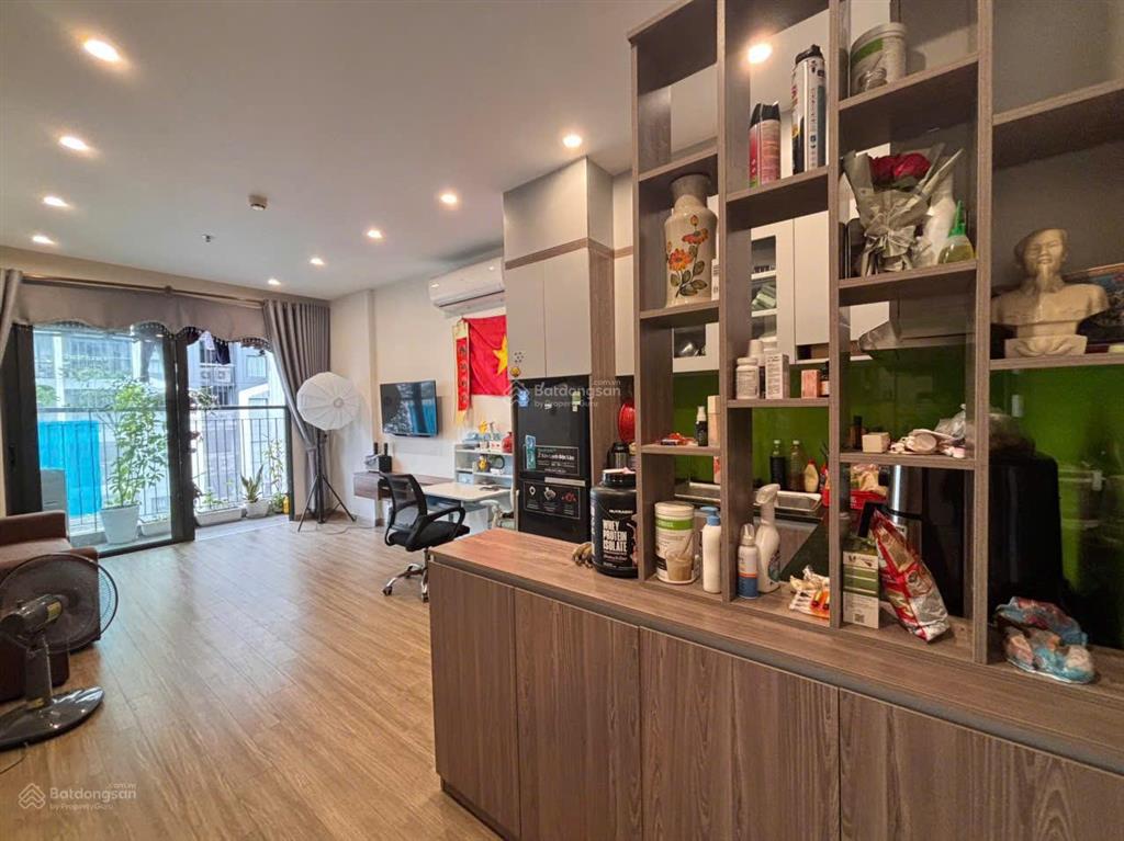 Hiếm có 1 căn hộ 1pn+1 43m  3 tỷ, tầng đẹp the sakura vinhomes smart city