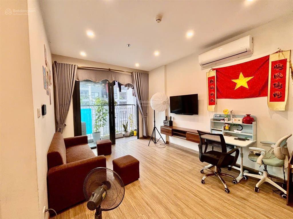 Hiếm có 1 căn hộ 1pn+1 43m  3 tỷ, tầng đẹp the sakura vinhomes smart city