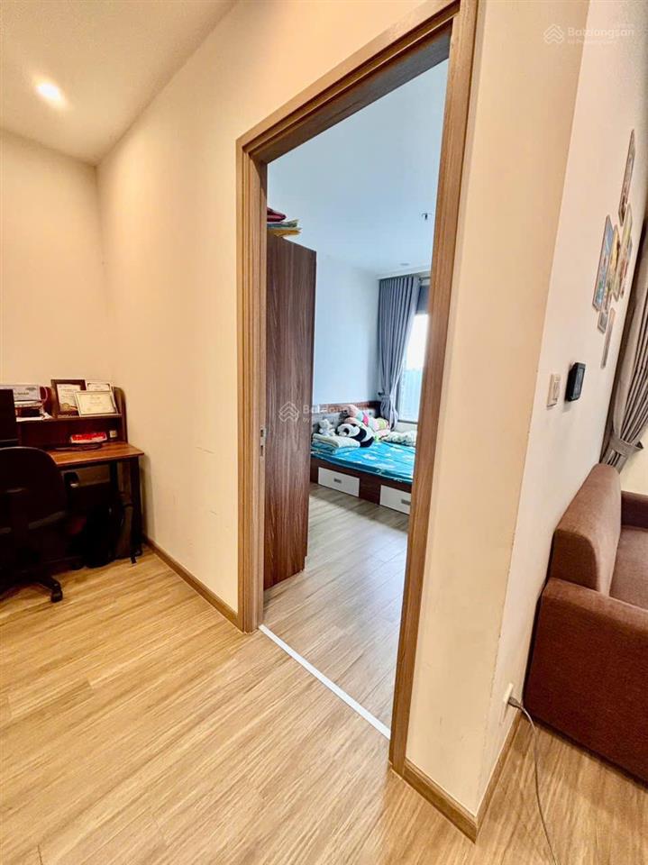 Hiếm có 1 căn hộ 1pn+1 43m  3 tỷ, tầng đẹp the sakura vinhomes smart city
