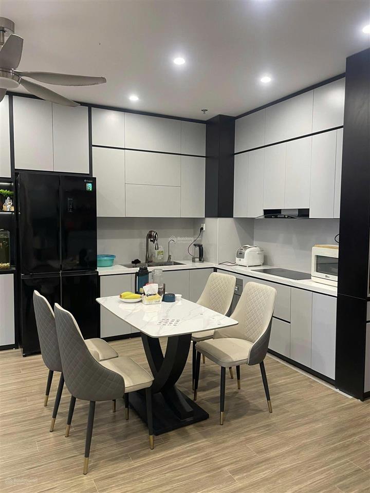 Chủ nhà cần bán gấp 2pn 68m full đồ 4,7 tỷ the canopy vinhomes smart city