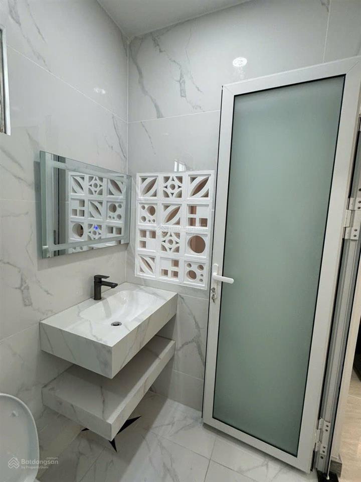 Cho thuê mặt tiền kd sầm uất bình thạnh 5lầu, nhà mới full nội thất, khai thác ngay không cần setup