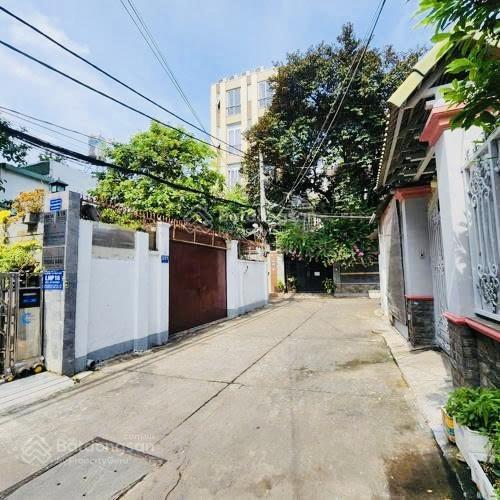 Bán khách sạn 2 mặt tiền hxh bạch đằng, gần sân bay 5 phút,6 tầng, hầm, đang thuê 90tr/th, 40tỷ tl