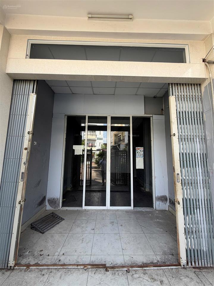 Bán nr 1pn, 1wc, 78.7m2 tại 575/11/4 cách mạng tháng tám, 12 tỷ