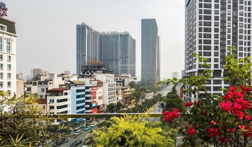 Bán nhà mặt phố liễu giai ba đình, dt 110m2, 10 tầng, dòng tiền 200tr/th