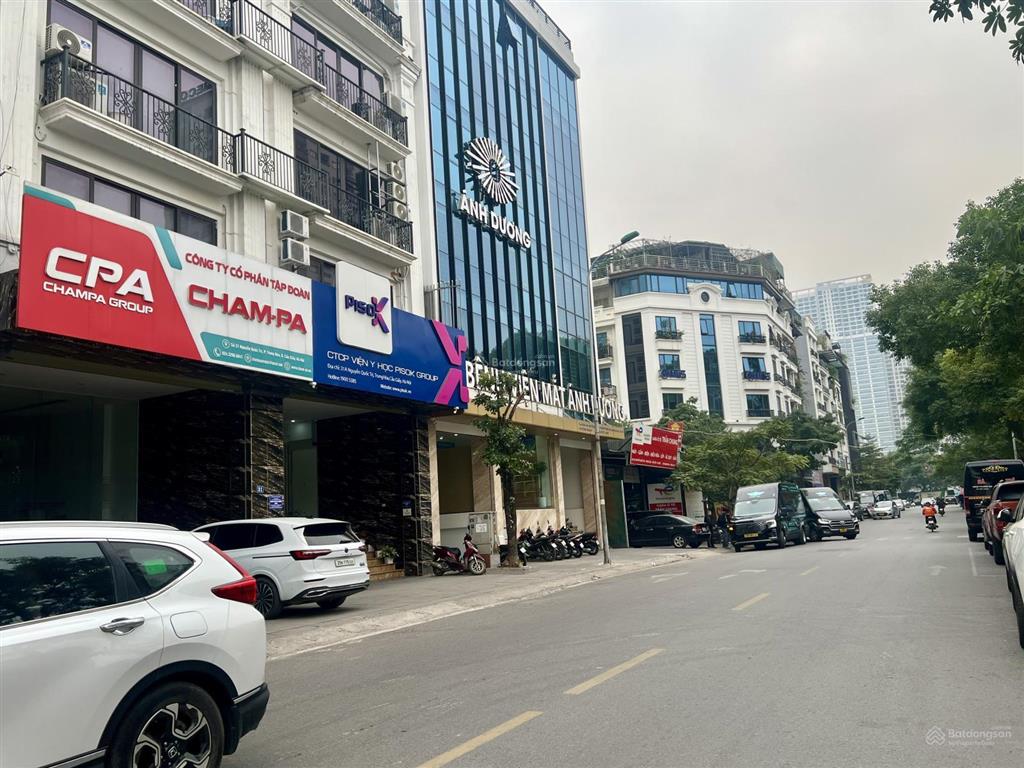 Bán nhà mặt phố p. trung hòa, cầu giấy, 180m², mặt tiền 18 mét, lô góc