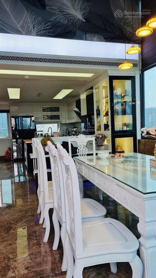 Bán nhà mặt phố p. trung hòa, cầu giấy, 180m², mặt tiền 18 mét, lô góc