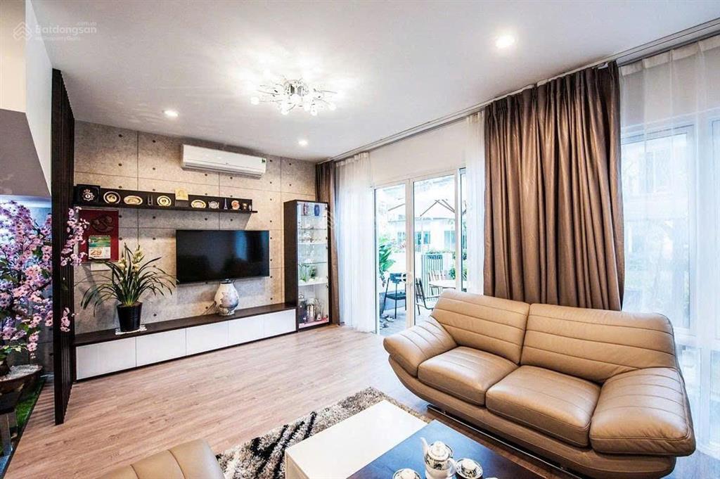 Gia đình cần bán bán biệt thự parkcity hà nội, 120m2, mặt tiền 6m, giá hợp lý