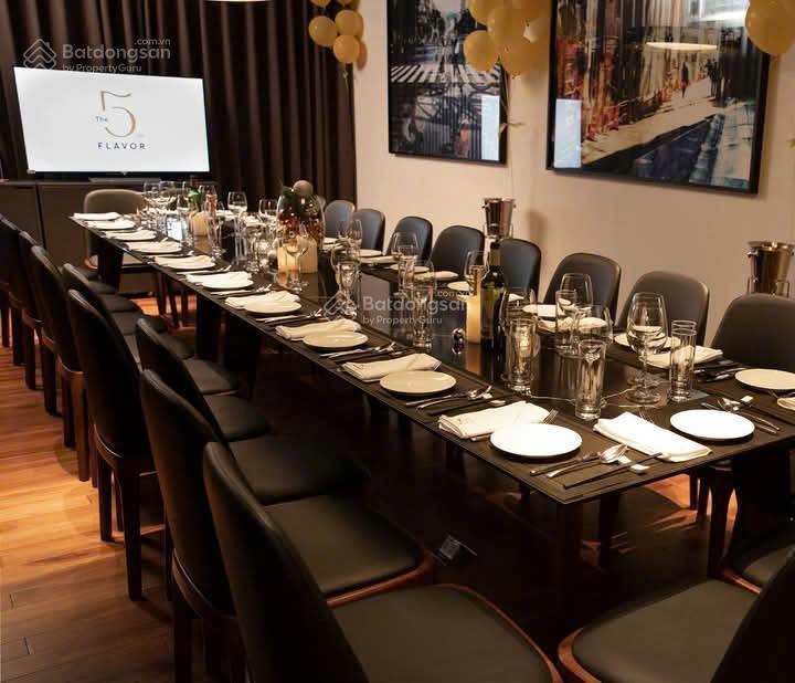 Bán khách sạn apartment võ chí công, tây hồ, 355m2, 8 tầng, 50 phòng, dòng tiền 600 triệu/th