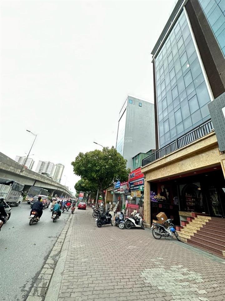 Tòa nhà văn phòng mặt phố khuất duy tiến  9 tầng  vỉa hè 15m  dòng tiền 150tr/tháng
