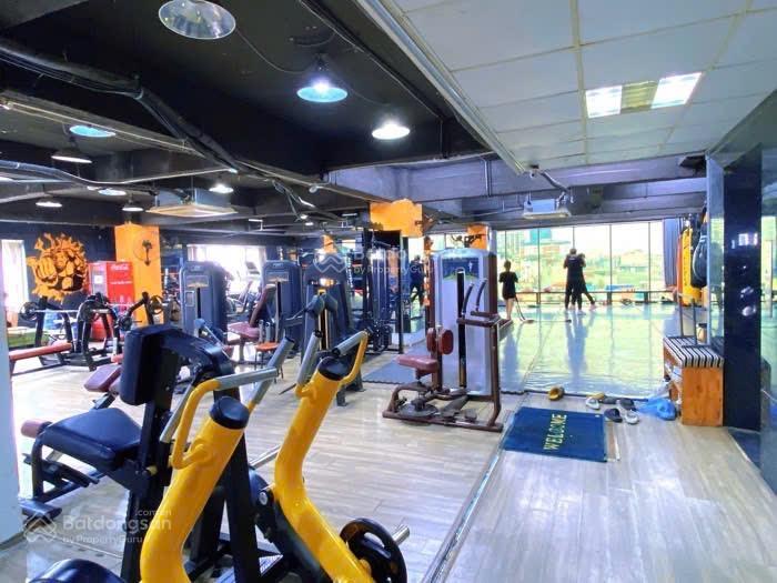 Mặt phố đê la thành  đống đa toà nhà 310m2, 12 tầng, mt 13m, dòng tiền 500tr/tháng