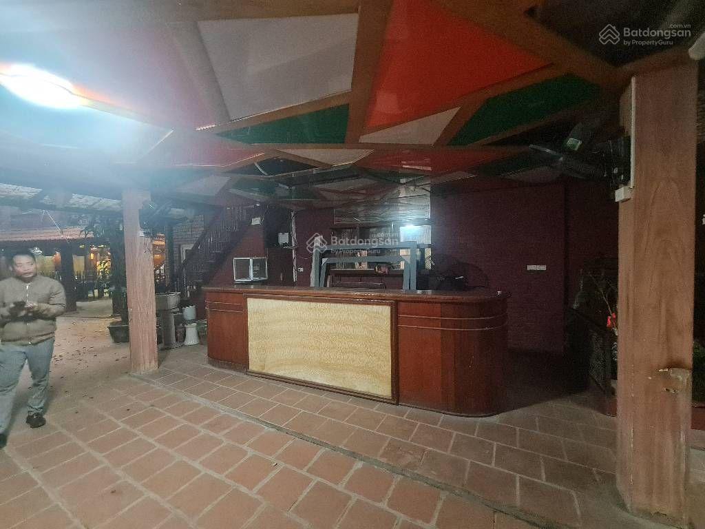 Bán nhà biệt thự gỗ 400m2, sân vườn 2 tầng tại trung tâm quận đống đa, phố xã đàn