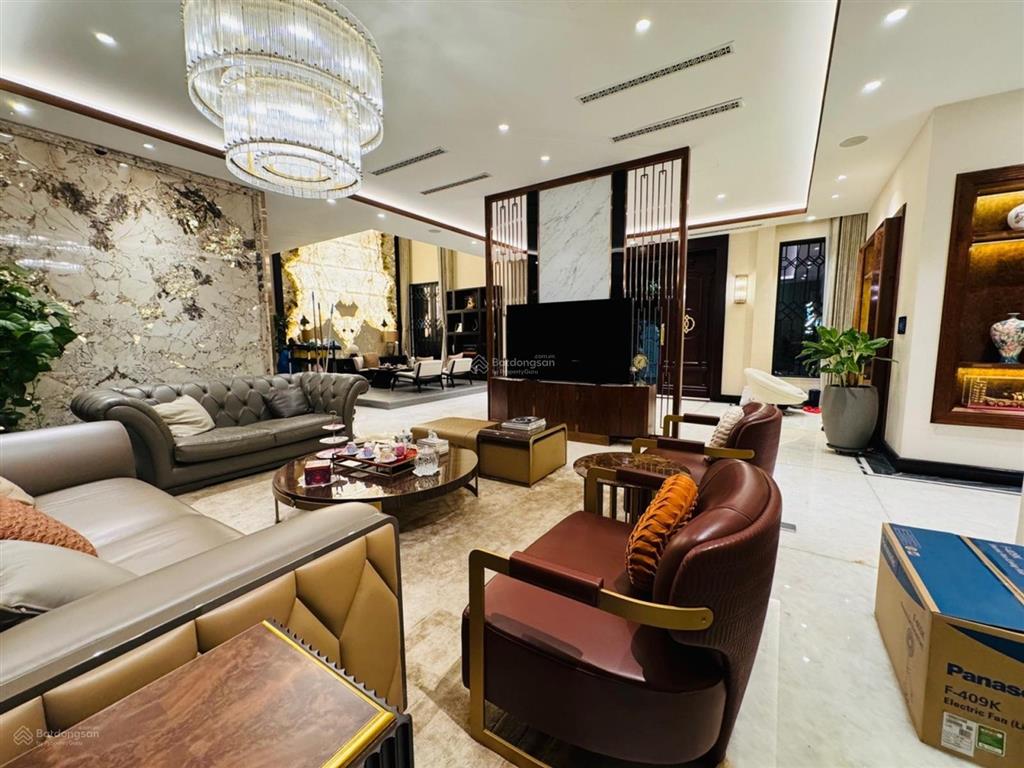 Siêu biệt thự lô góc 600m2 kđt mới yên hòa, kiến trúc đẳng cấp, tài sản dành cho giới tinh hoa.