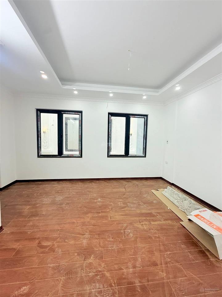 Siêu phẩm xuân đỉnh  nhà mới tinh, thang máy, mặt tiền rộng, cực hiếm