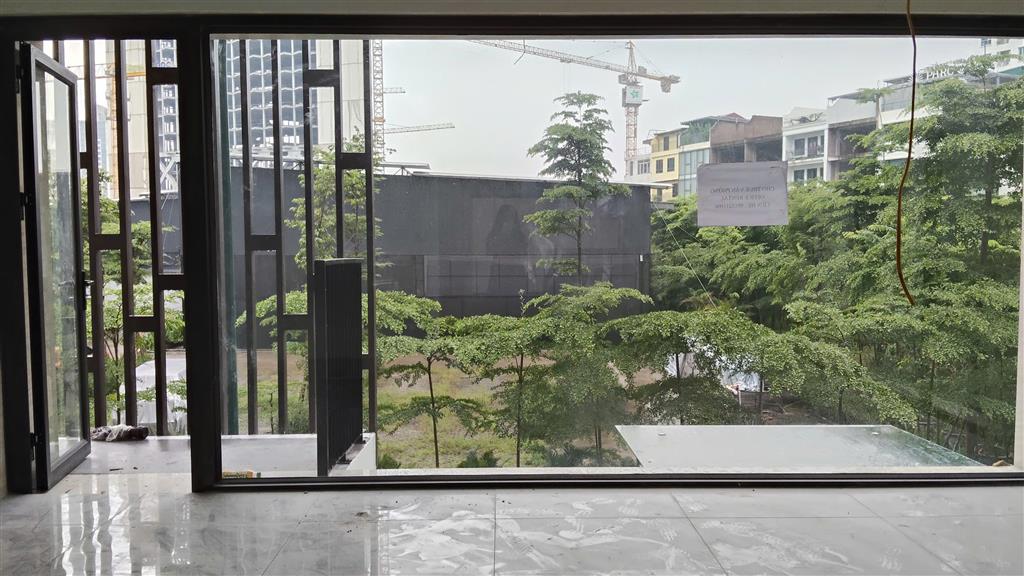 Thuê tòa VP nhỏ Tây Hồ  Gần 600m², thang máy, PCCC, showroom kết hợp văn phòng