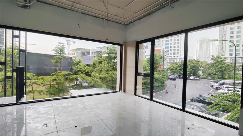 CHO THUÊ SÀN VP 95M2  CIPUTRA  ĐỦ PCCC  12 TRIỆU/THÁNG.