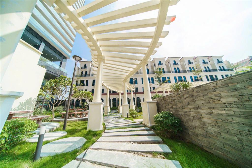 DƯỚI 50 TỶ TẠI CIPUTRA – SHOPHOUSE 5 TẦNG + HẦM CẠNH 3 TÒA CHUNG CƯ