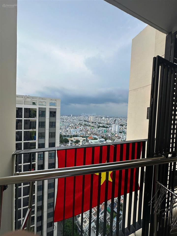 Chuyển nhượng căn 1pn+, đã có sổ, hỗ trợ vay ngân hàng, nội thất, giá bán 8 tỷ.