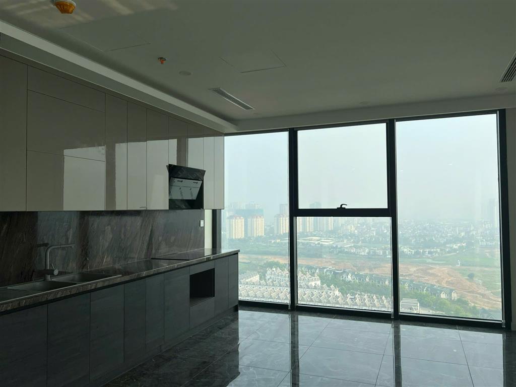 CHO THUÊ CH GÓC 3PN SUNSHINE GOLDEN RIVER  VIEW CÔNG VIÊN 66HA  30 TRIỆU/THÁNG