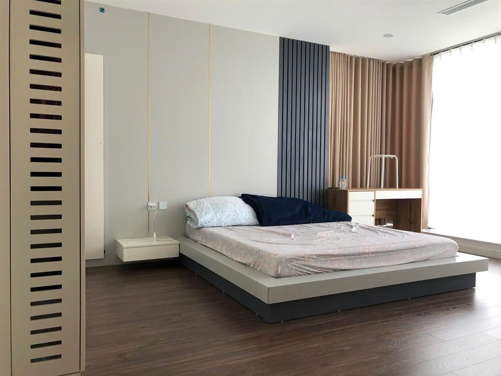 Bán CH Sunshine City S4 118m² – View Cầu Nhật Tân, Sông Hồng – Sổ đỏ – Giá tốt 14,2 tỷ