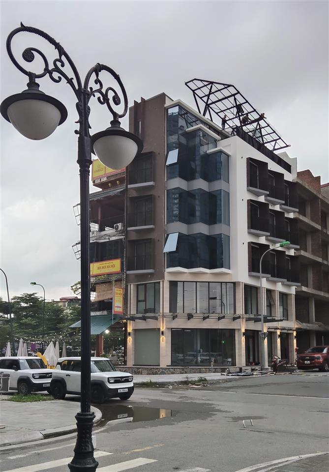 Mặt bằng F&B hiếm tại Ciputra  Shophouse góc 600m²  27m mặt tiền  Thuê 100 triệu/tháng
