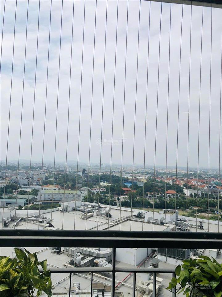 Chính chủ gửi bán trong tuần ch 2pn, dt 54.9m2, giá 4 tỉ the imperia smart city.  0824 554 ***
