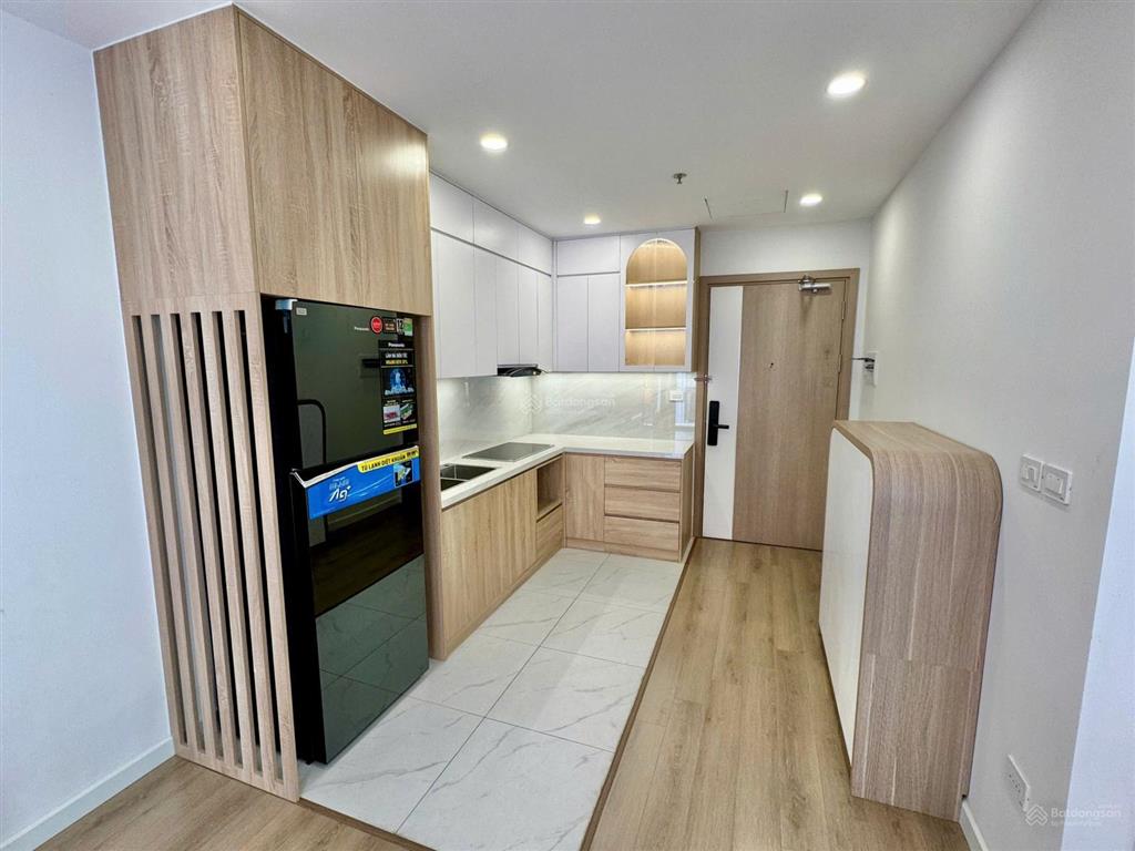 Chính chủ bán gấp trong tuần ch 2pn +1, dt 63.8m2, giá 5.5 tỉ the imperia smart city.  0824 554 ***