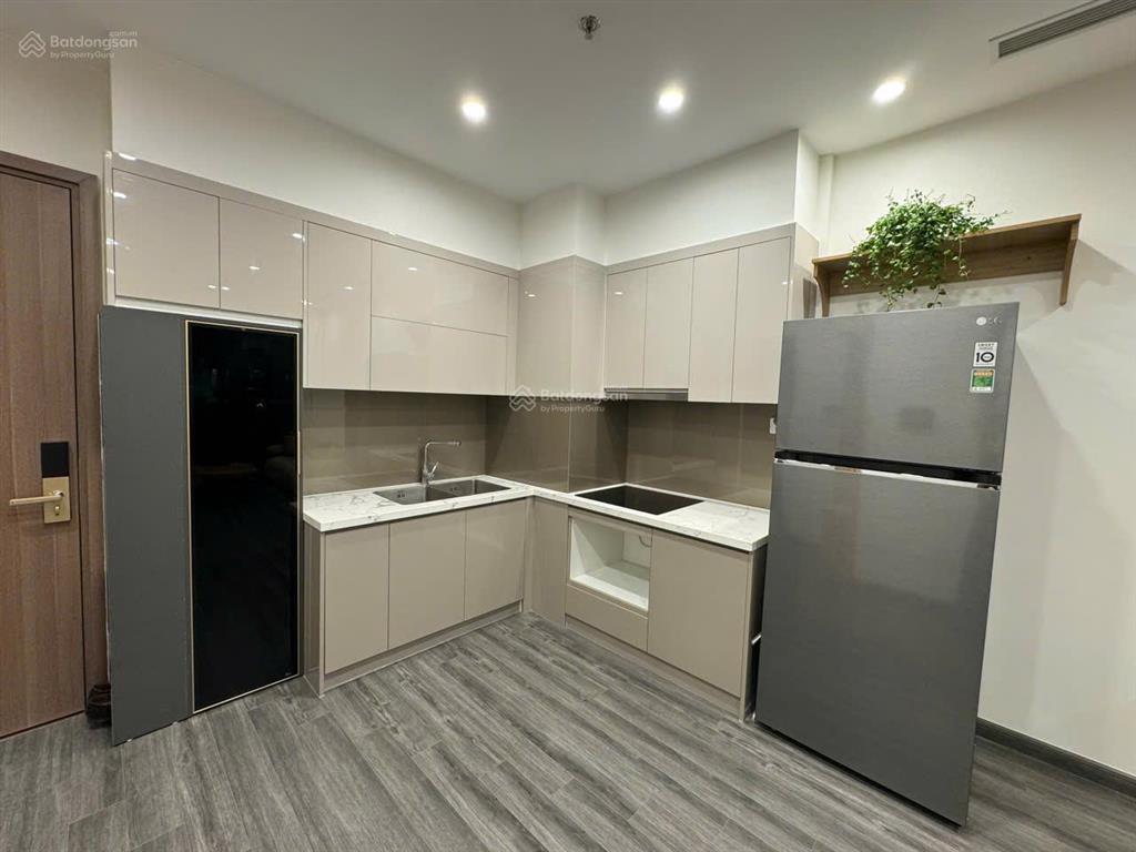 Chính chủ bán gấp trong tuần ch 2pn + 1, dt 73m2 the tonkin  smart city.  0824 554 ***