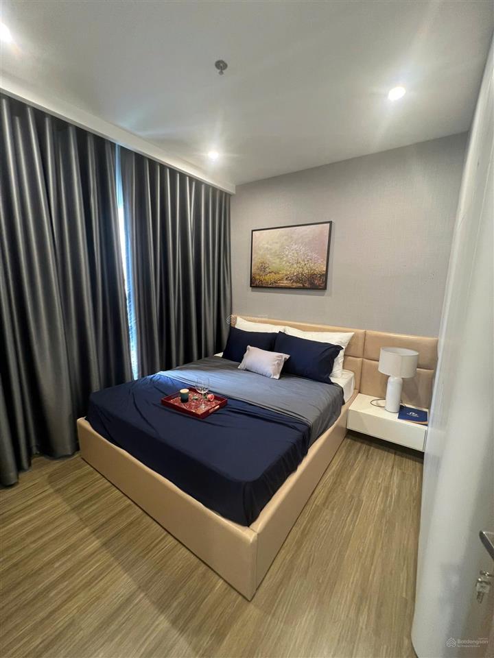 Chính chủ bán gấp trong tuần ch 2pn + 1, dt 64m2, the sakura  smart city, giá 4.8 tỷ  0824 554 ***