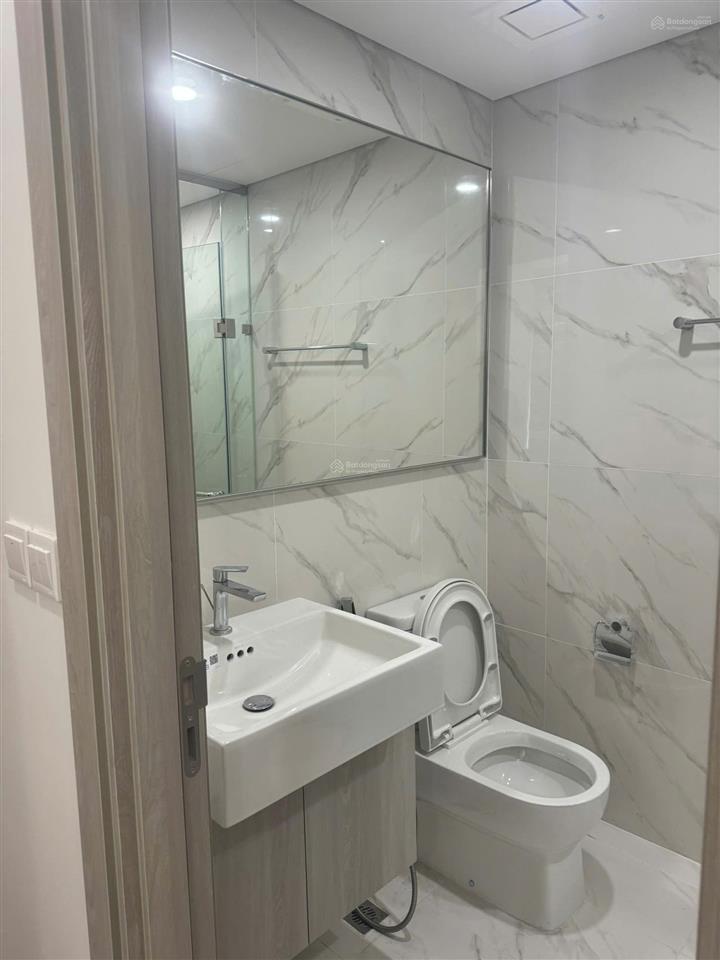 Chính chủ bán gấp trong tuần ch 2pn + 1, dt 64m2, masteri west height  smart city giá bao phí