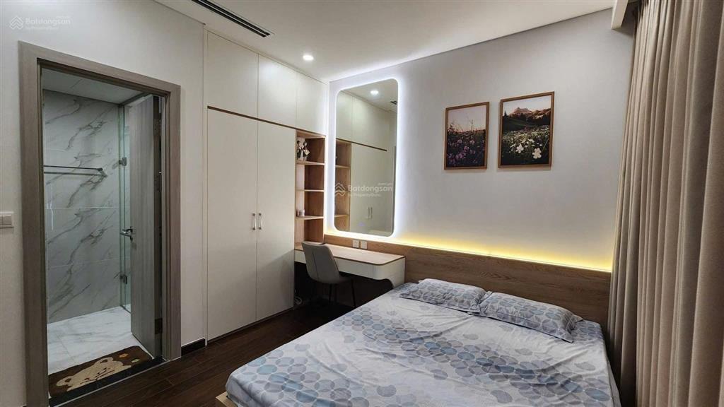 Chính chủ bán gấp trong tuần ch 3pn, dt 75m2, masteri west heights  smart city, giá 6 tỷ bao phí
