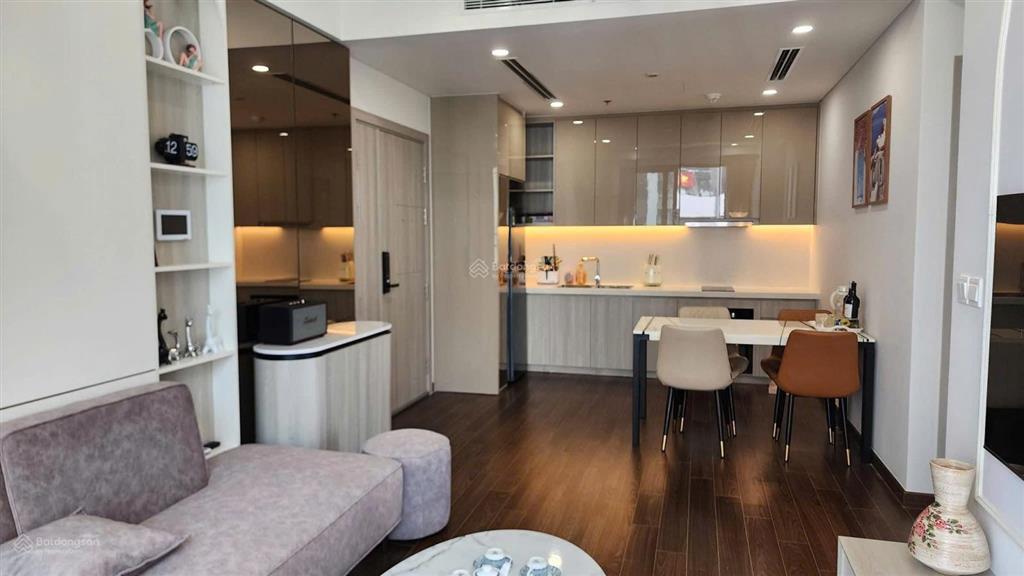 Chính chủ bán gấp trong tuần ch 3pn, dt 75m2, masteri west heights  smart city, giá 6 tỷ bao phí