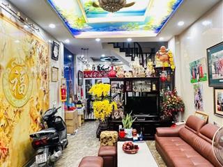 Mặt ngõ đội cấn 46m2 5 tầng mặt tiền 3.8m, dân xây tâm huyêt còn mới đẹp giá 15 tỷ
