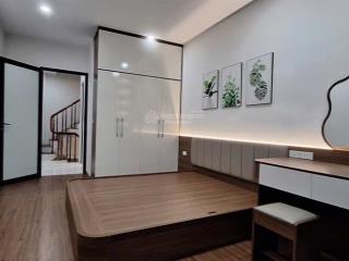 Tôi cần bán nhà ngõ 54 đường đại cát liên mạc lô góc 30,3m2x5t ô tô đỗ cửa mặt sân nhà văn hoá rộng