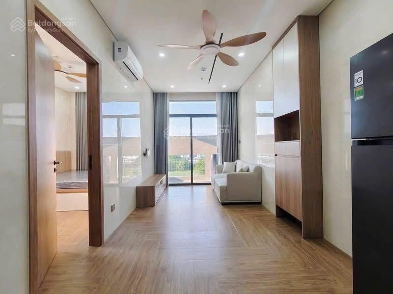 Cho thuê 1 phòng ngủ ban công rộng full nội thất hiện đại