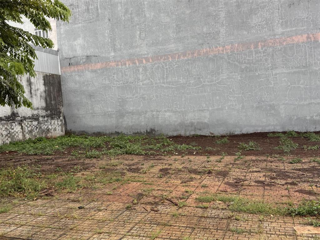 Kẹt tiền ngân hàng trả nợ cần bán gấp 400m2 đất giá 4,3tr/m2