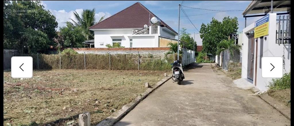 Bán đất mặt tiền đường bê tông tu bông  vạn ninh