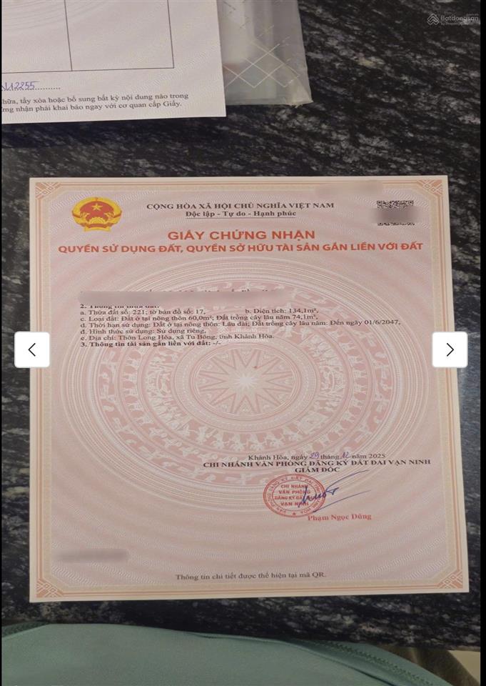 Bán đất mặt tiền đường bê tông tu bông  vạn ninh