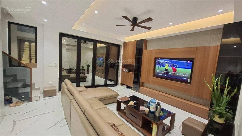 Nhỉnh 20 tỷ bán triệu việt vương, 50m,6t, mt7 thang máy