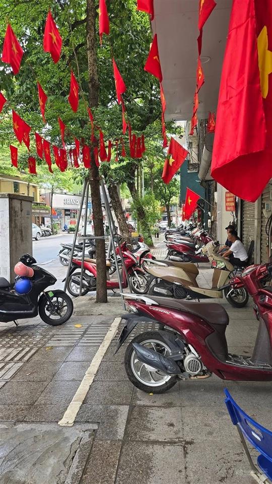 Nhỉnh 30 tỷ  85m  mặt phố khâm thiên  đống đa